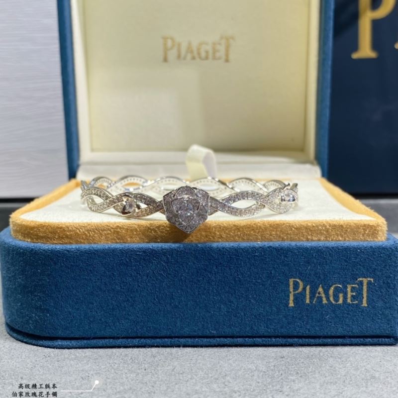 PIAGET